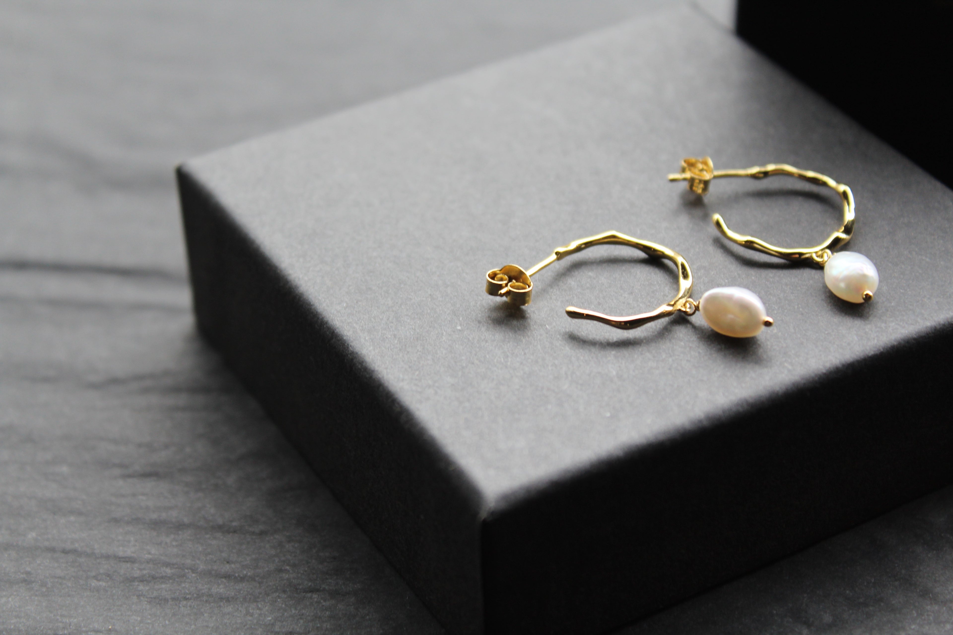 Freshwater Pearl Drop Wave Hoop Studs