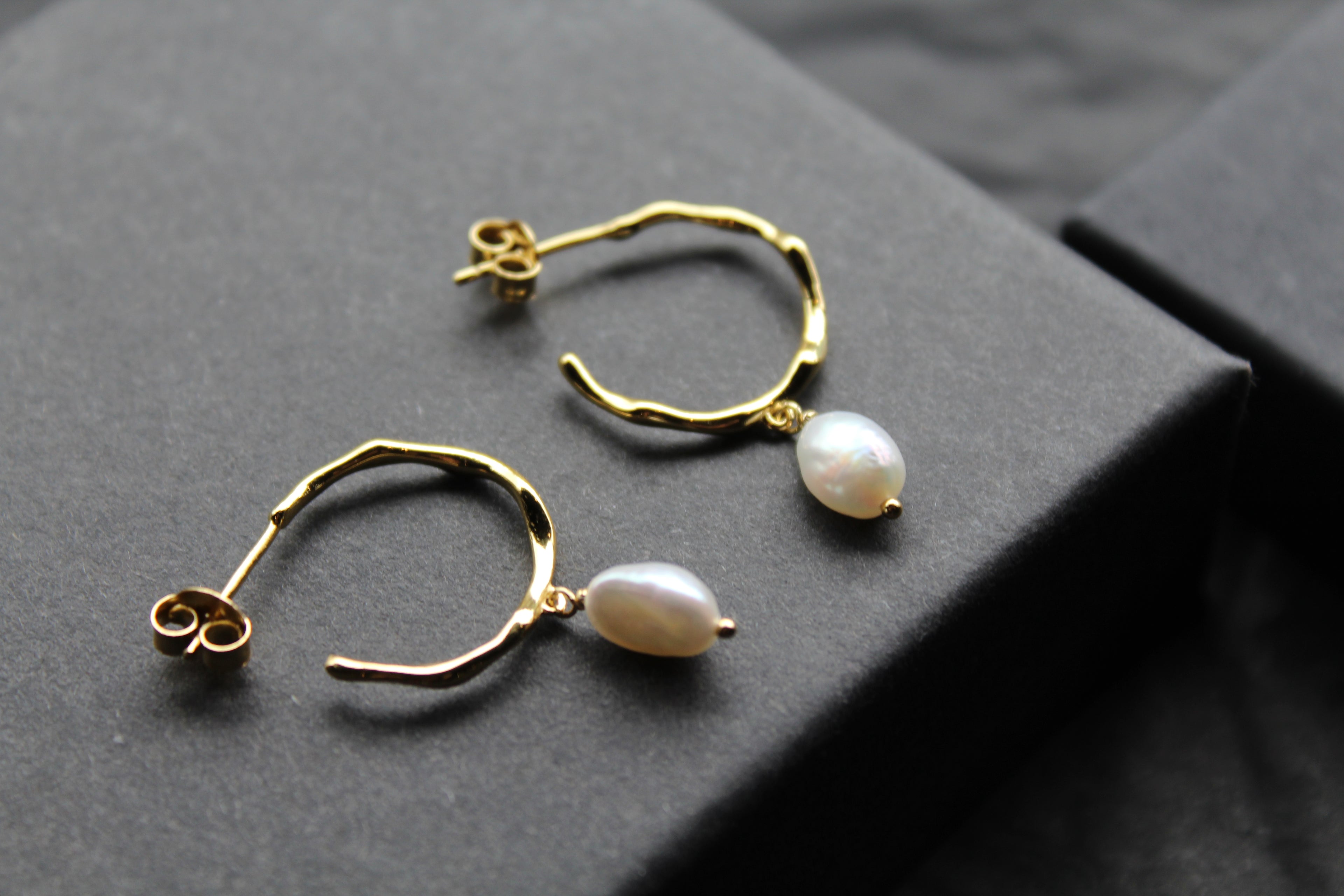 Freshwater Pearl Drop Wave Hoop Studs