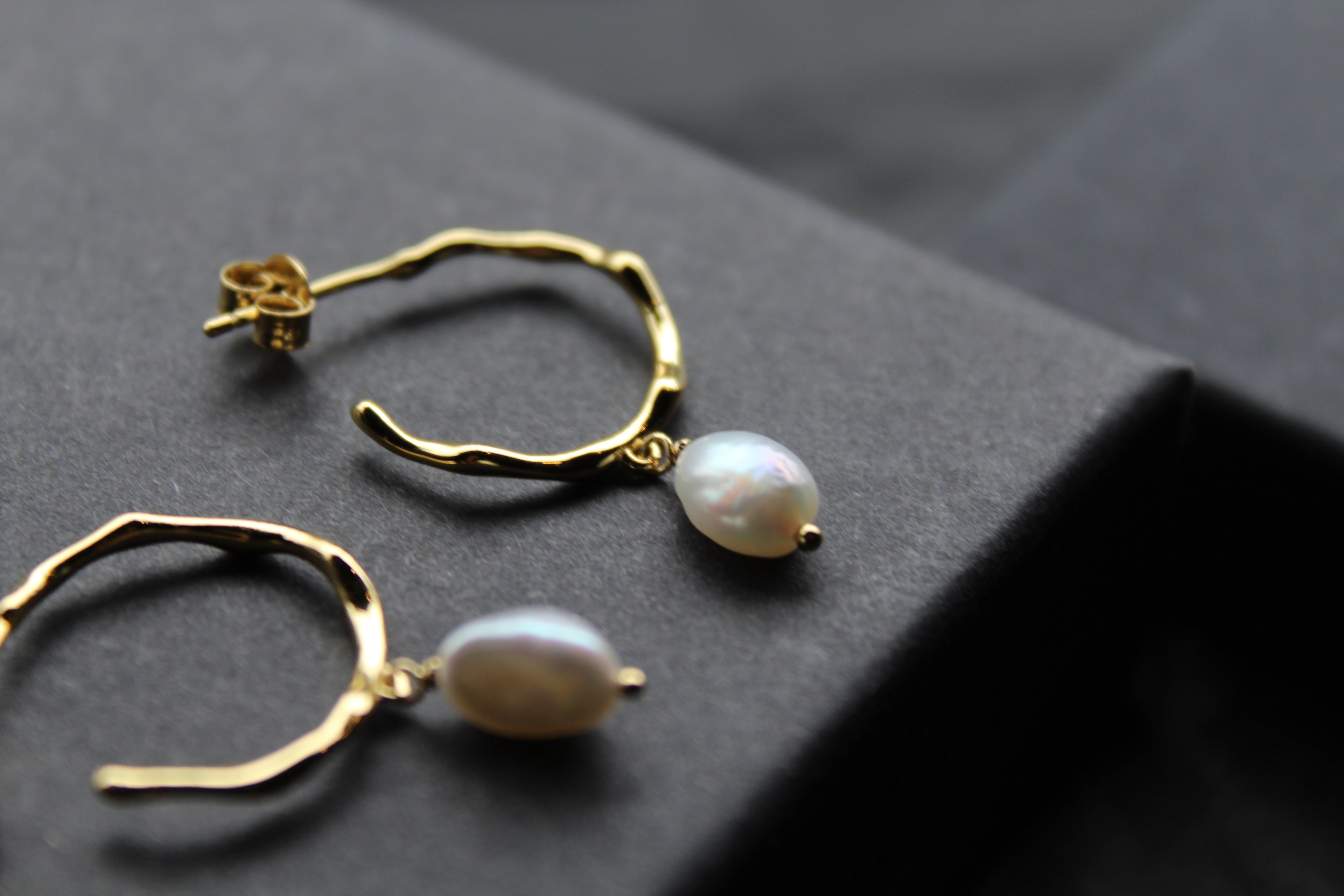 Freshwater Pearl Drop Wave Hoop Studs