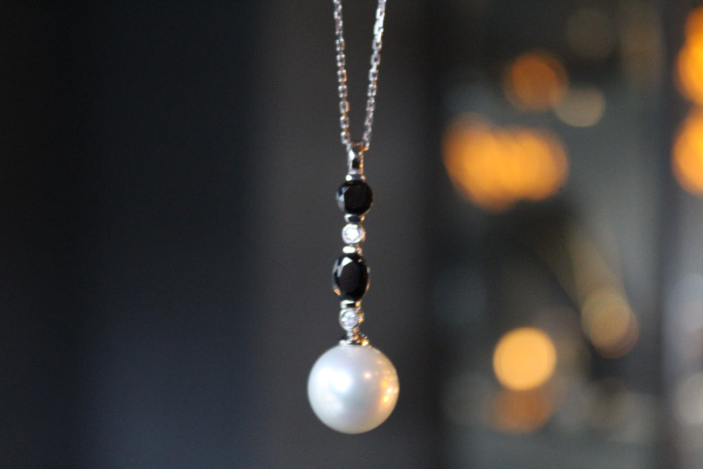 Giorgio Martello White Pearl Necklace with Black & Clear Cubic Zirconia