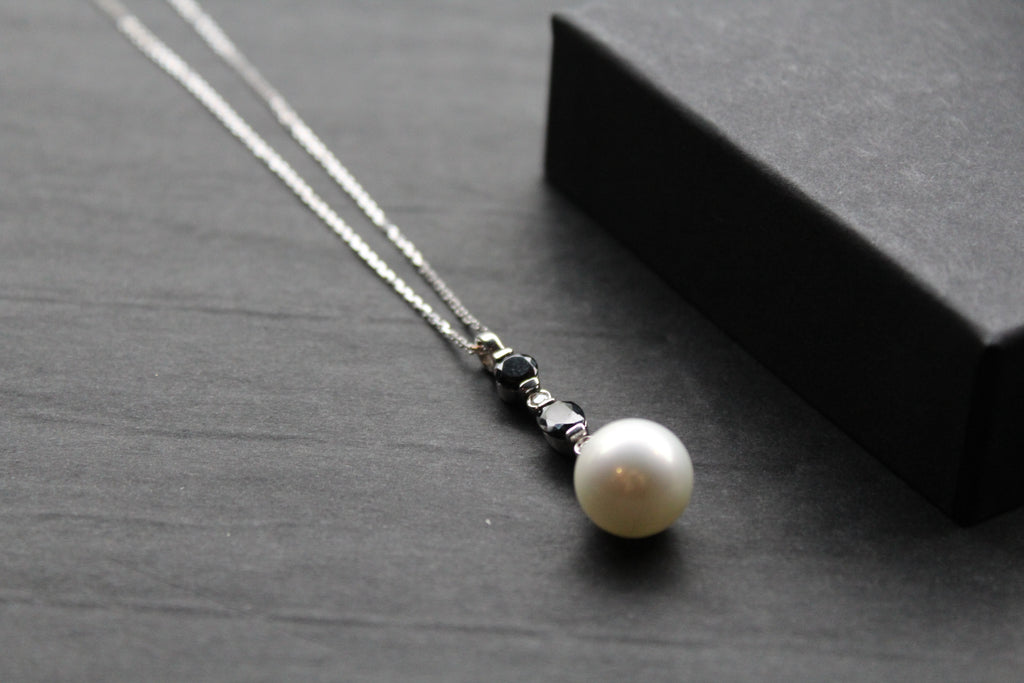 Giorgio Martello White Pearl Necklace with Black & Clear Cubic Zirconia