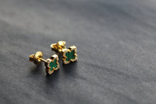 Load image into Gallery viewer, Gold Vermeil Vintage Flower Earrings with Malachite
