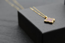 Load image into Gallery viewer, Gold Vermeil Vintage Flower Necklace with Ruby Red Mother of Pearl
