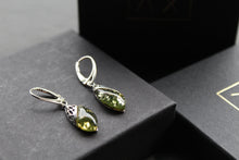 Load image into Gallery viewer, Green Amber Tear Drop Earrings
