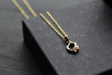 Load image into Gallery viewer, Hex Pearl Necklace
