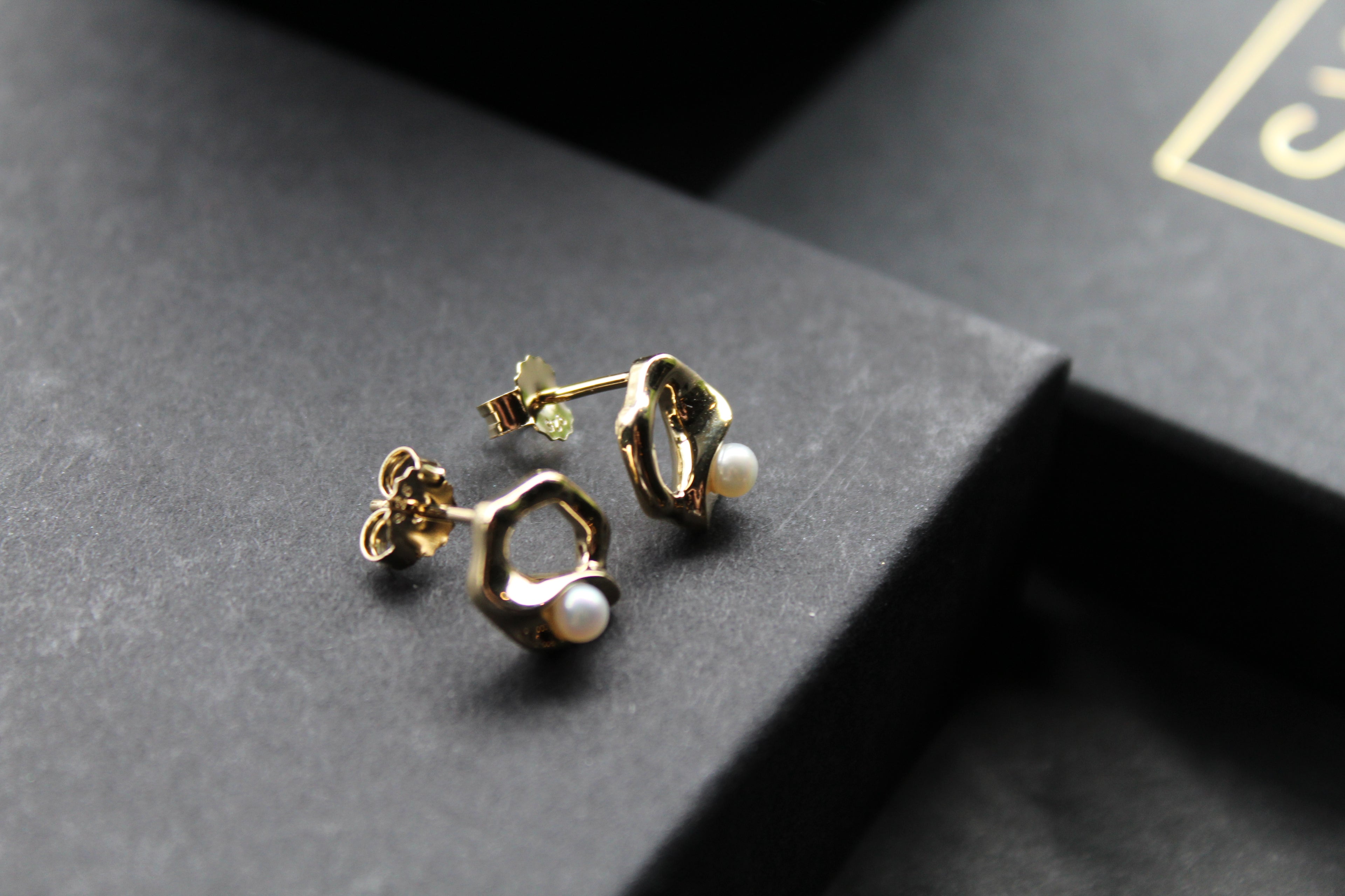 Hex Pearl Stud Earrings