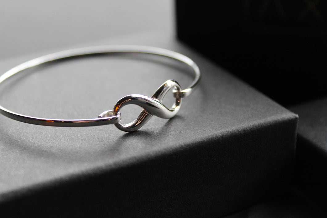 Infinity Circular Bangle