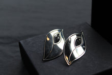 Load image into Gallery viewer, Laurel Leaf Earrings
