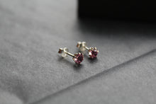 Load image into Gallery viewer, Light Amethyst Austrian Crystal Stud
