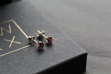 Load image into Gallery viewer, Light Amethyst Austrian Crystal Stud
