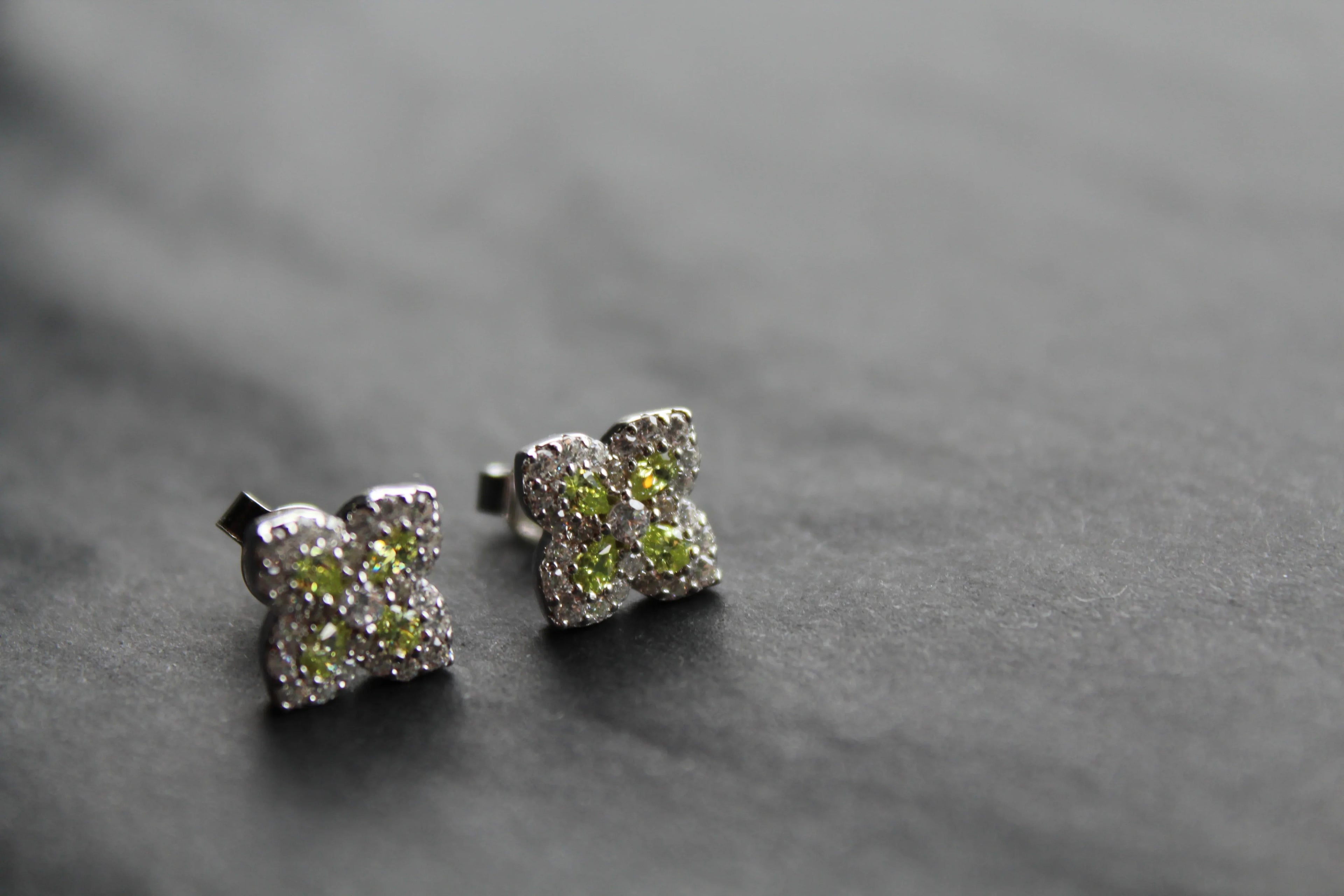 'New' Vintage Clover Peridot Green Studs - Swax Jewellery Barmouth