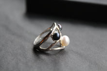 Load image into Gallery viewer, Pearl Trilogy Filigree Ring
