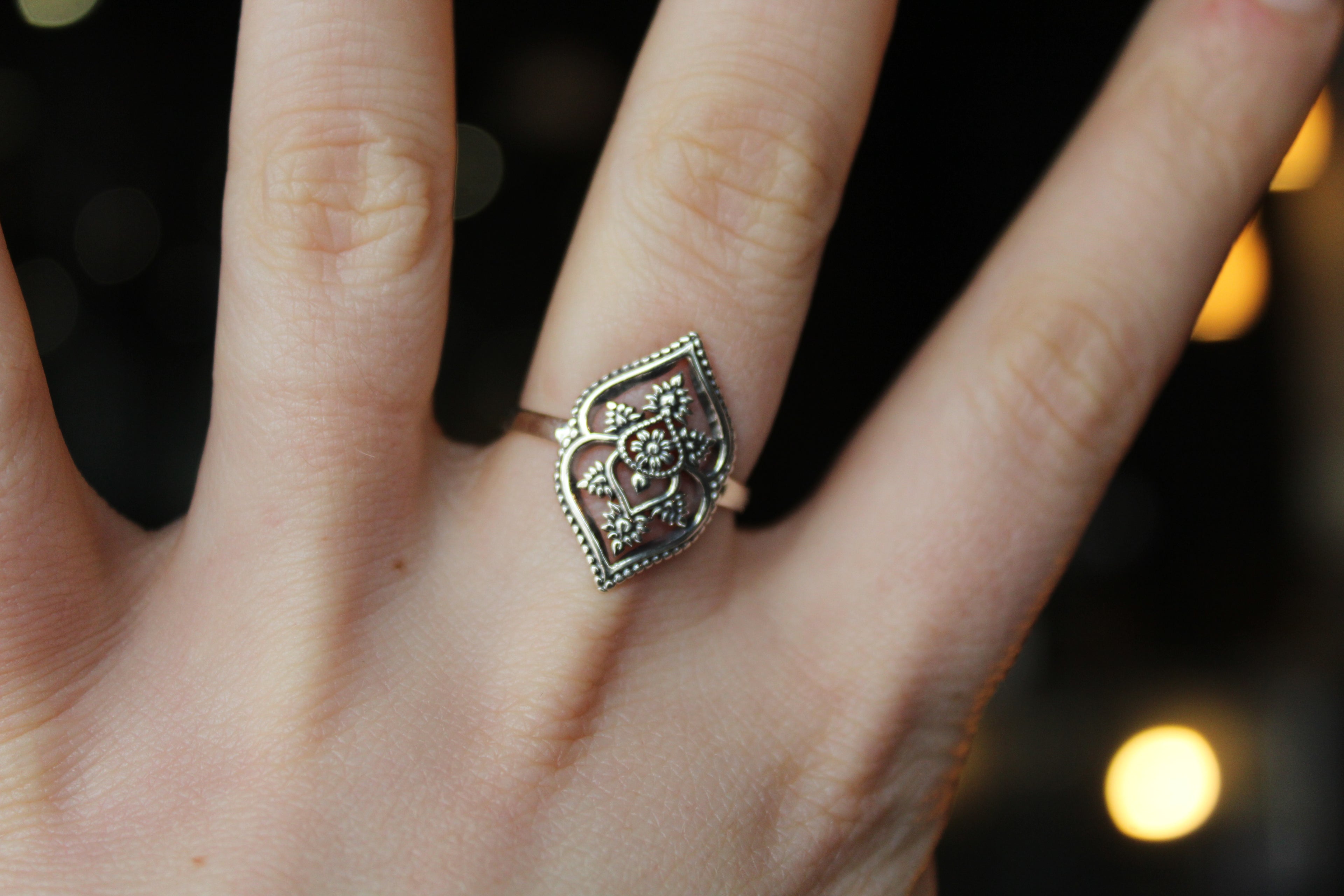 Plain Silver Vintage Flower Motif Ring