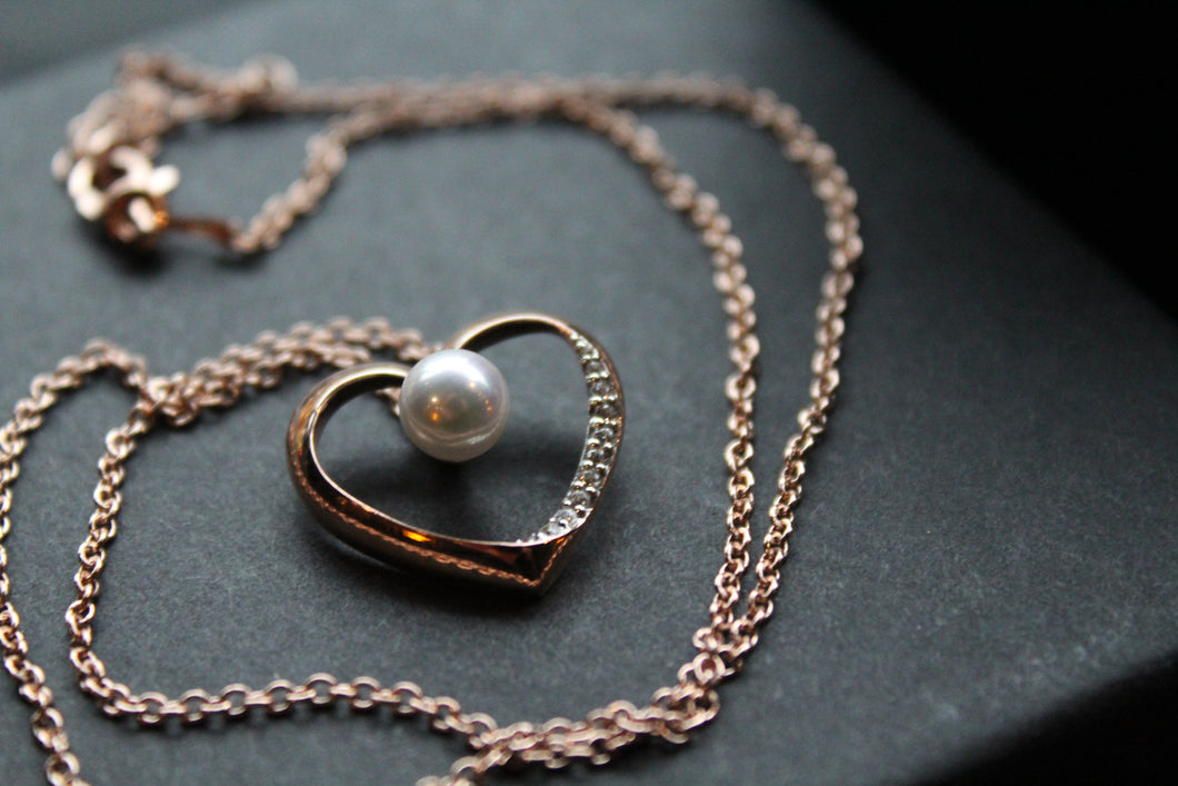 Rose Gold Heart with Pearl & Cubic Zirconia