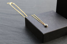 Load image into Gallery viewer, Round Peridot Pendant and Chain
