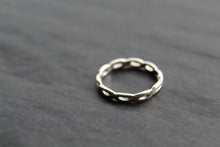 Load image into Gallery viewer, Shiny Plait Ring
