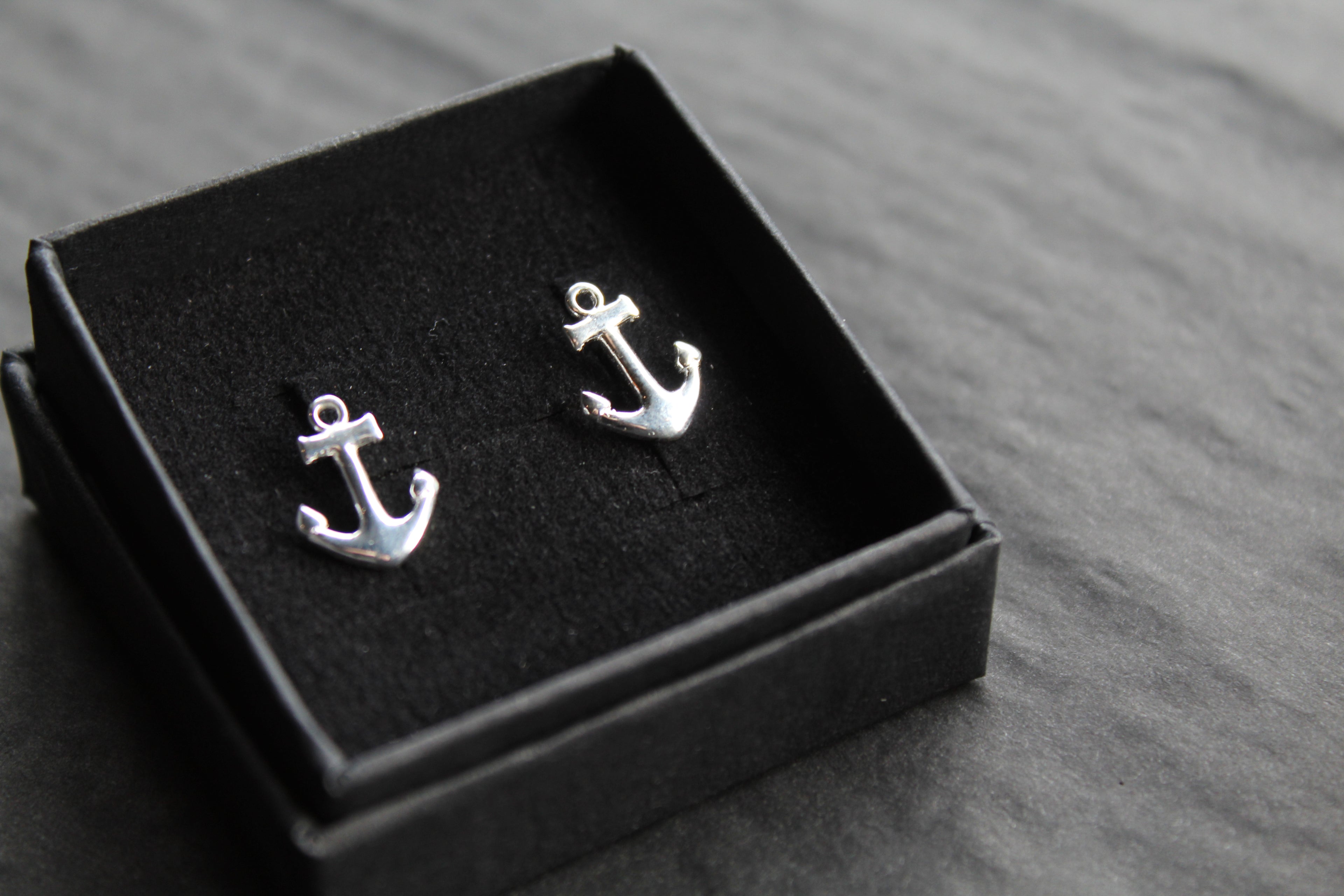 Silver Anchor Studs