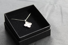 Load image into Gallery viewer, Silver CZ Vintage Flower Mother of Pearl Necklace
