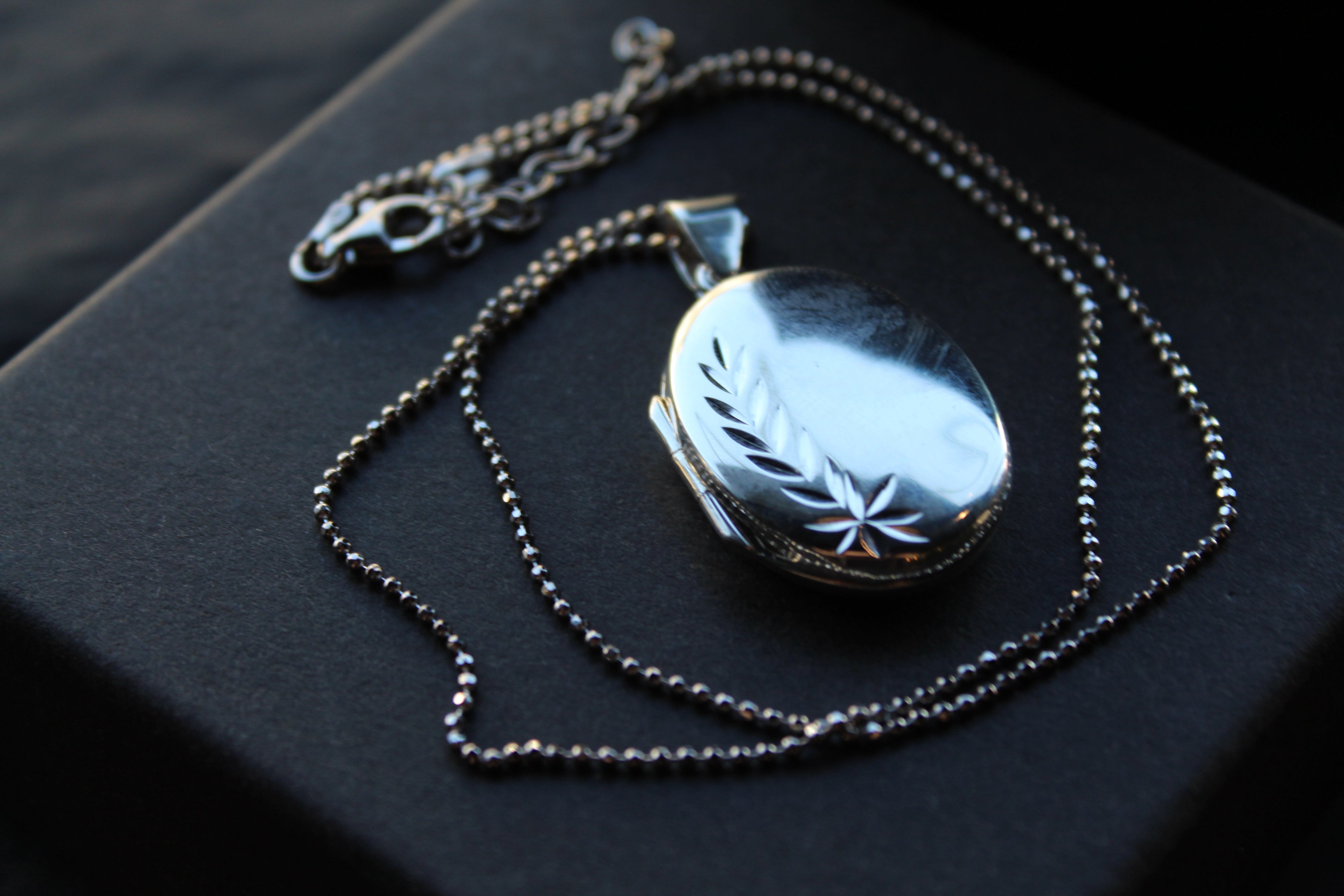 Silver Oval Locket