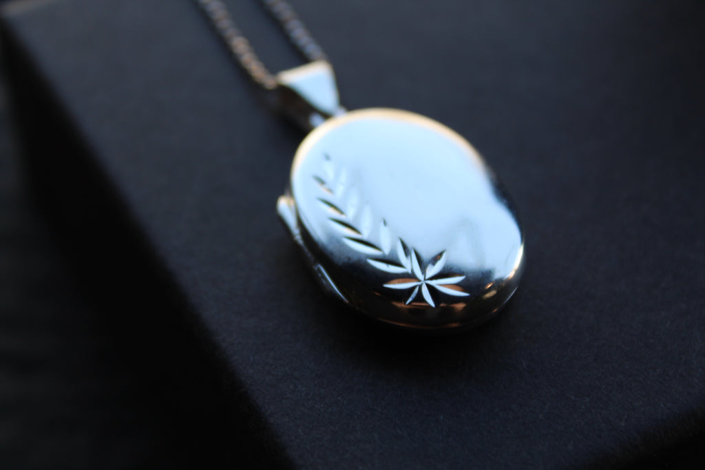 Silver Oval Locket