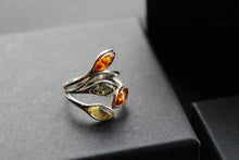 Load image into Gallery viewer, Silver Ring with Mixed Amber Leaves
