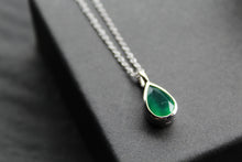 Load image into Gallery viewer, Silver with Rhodium Plate Necklace with Green Onyx
