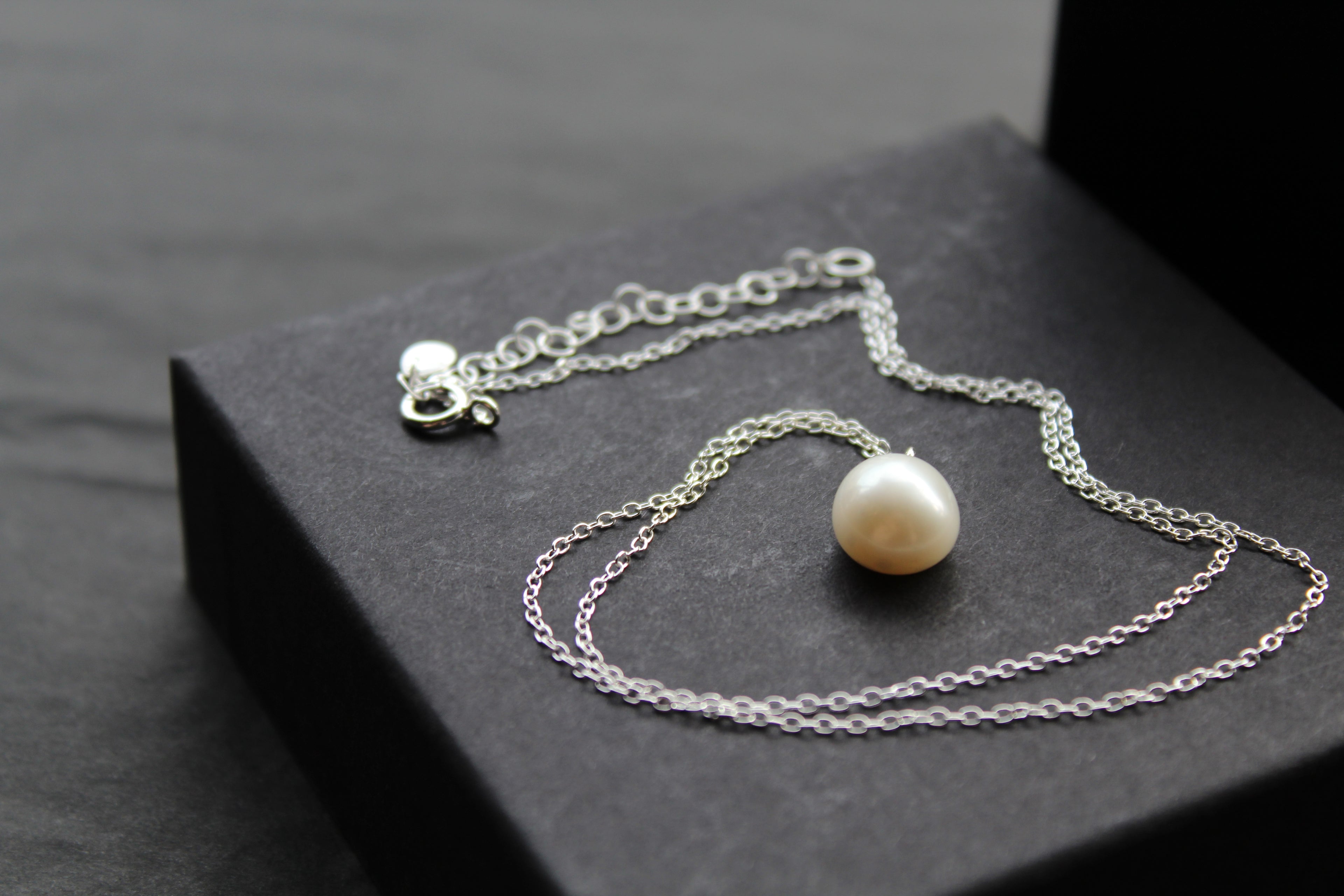 Single Pearl Necklace