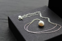 Load image into Gallery viewer, Single Pearl Necklace
