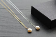 Load image into Gallery viewer, Single Pearl Necklace
