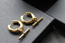 Load image into Gallery viewer, Sky T-Bar Hoops with Hinge Clasp
