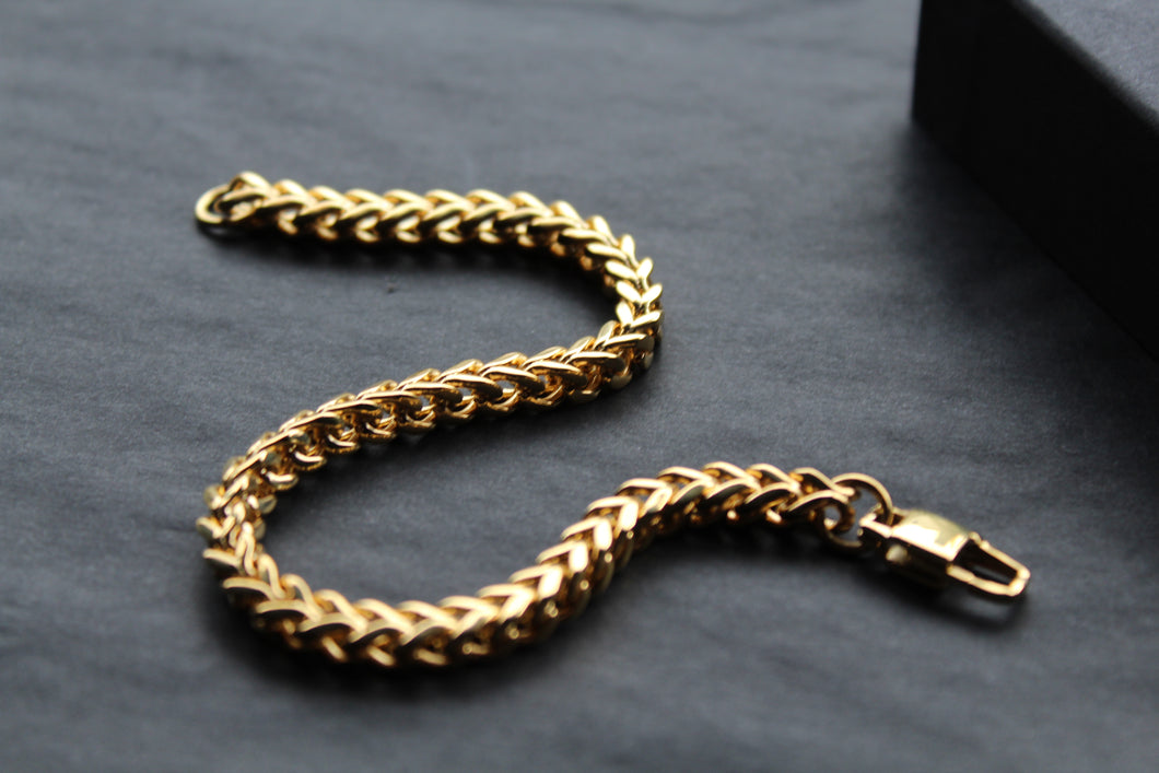 Square Chain Bracelet with Polished Gold IP