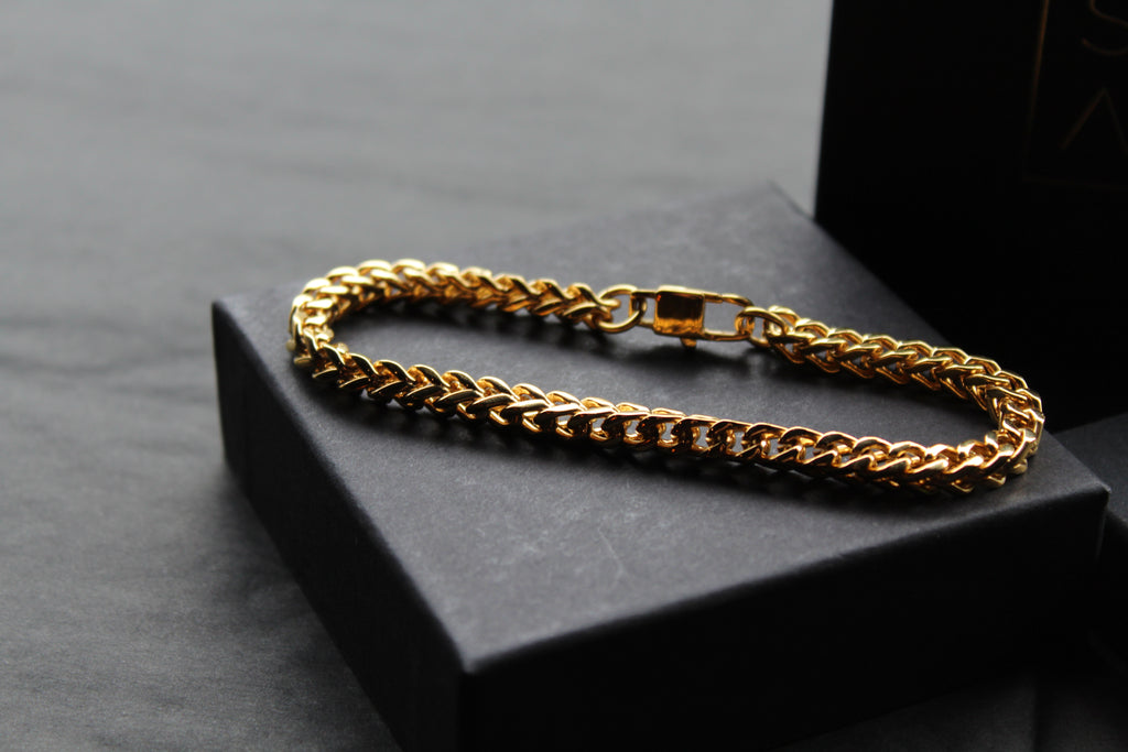 Square Chain Bracelet with Polished Gold IP