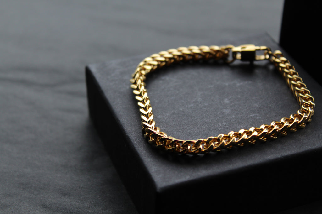 Square Chain Bracelet with Polished Gold IP