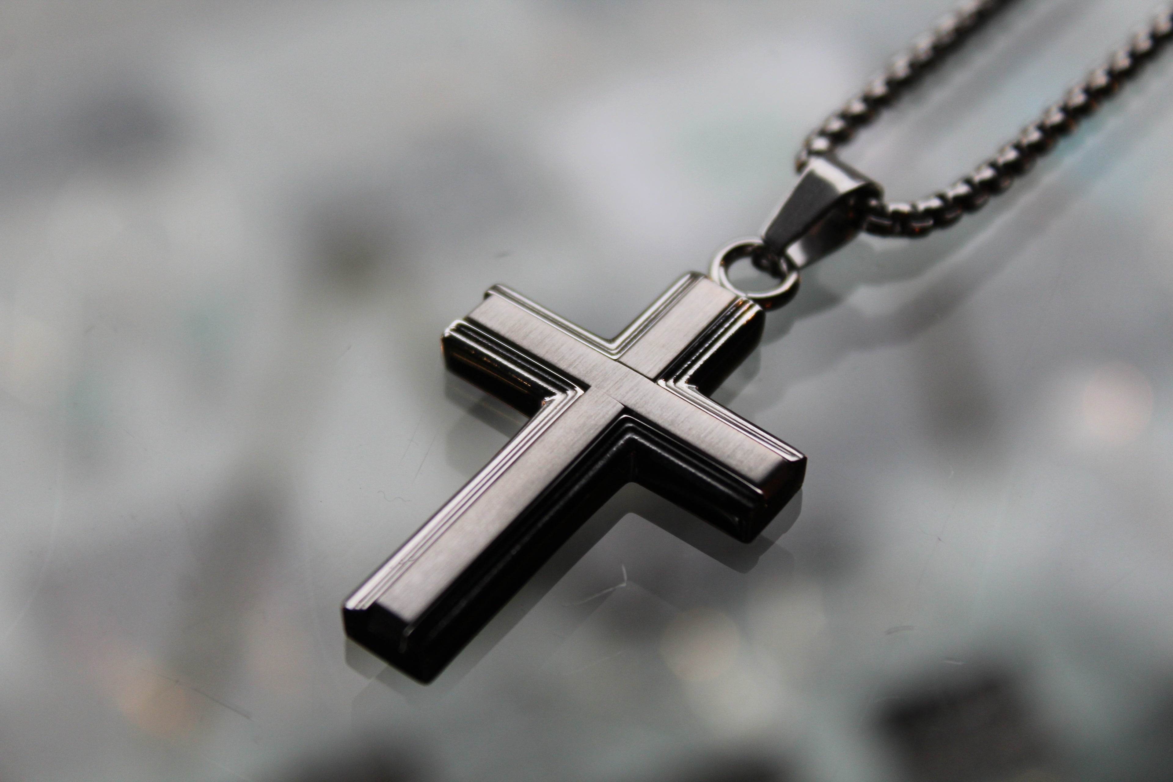 Stainless Steel Cross Necklace with Moulded Edges