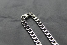 Load image into Gallery viewer, Stainless Steel Polished Tight Curb Chain Width 7mm
