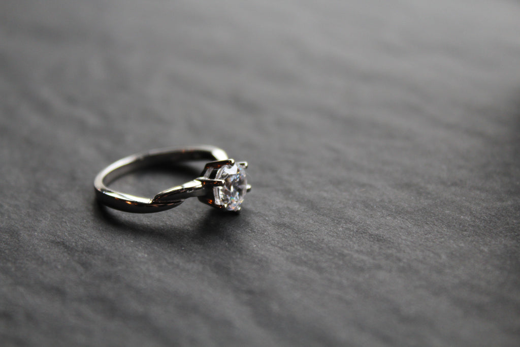 Sweet Twist Silver & Cubic Zirconia Solitaire Ring
