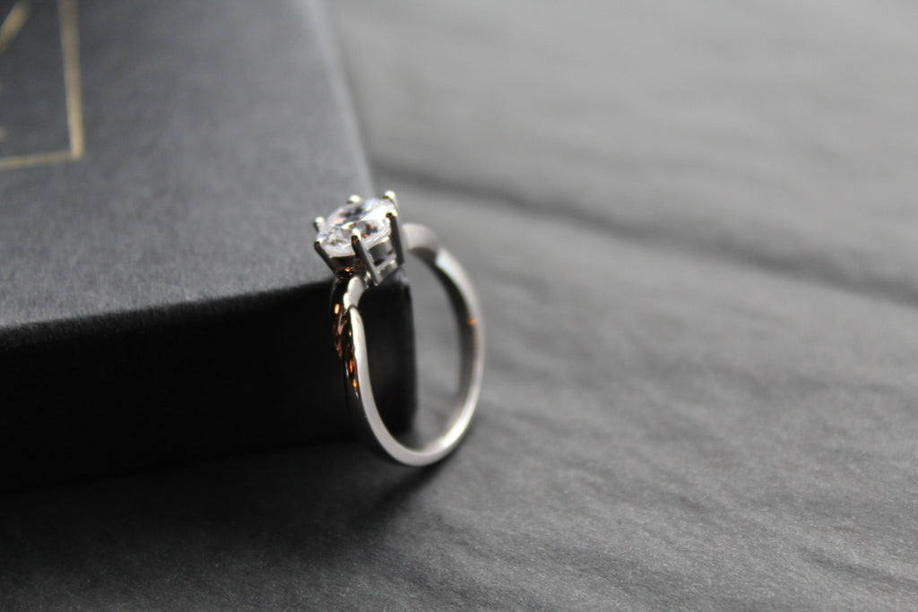 Sweet Twist Silver & Cubic Zirconia Solitaire Ring