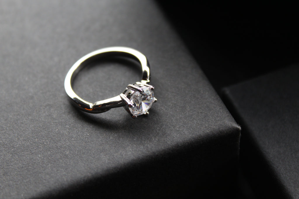Sweet Twist Silver & Cubic Zirconia Solitaire Ring