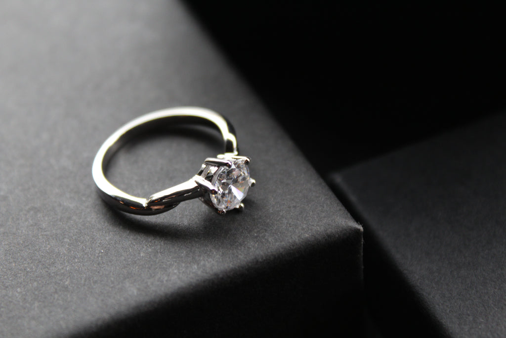 Sweet Twist Silver & Cubic Zirconia Solitaire Ring