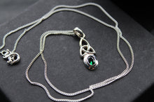 Load image into Gallery viewer, Trinity Knot Oval Emerald Green Necklace
