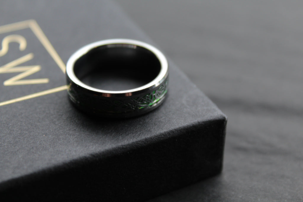 Tungsten Carbide Celtic Ring with Green Carbon Fibre