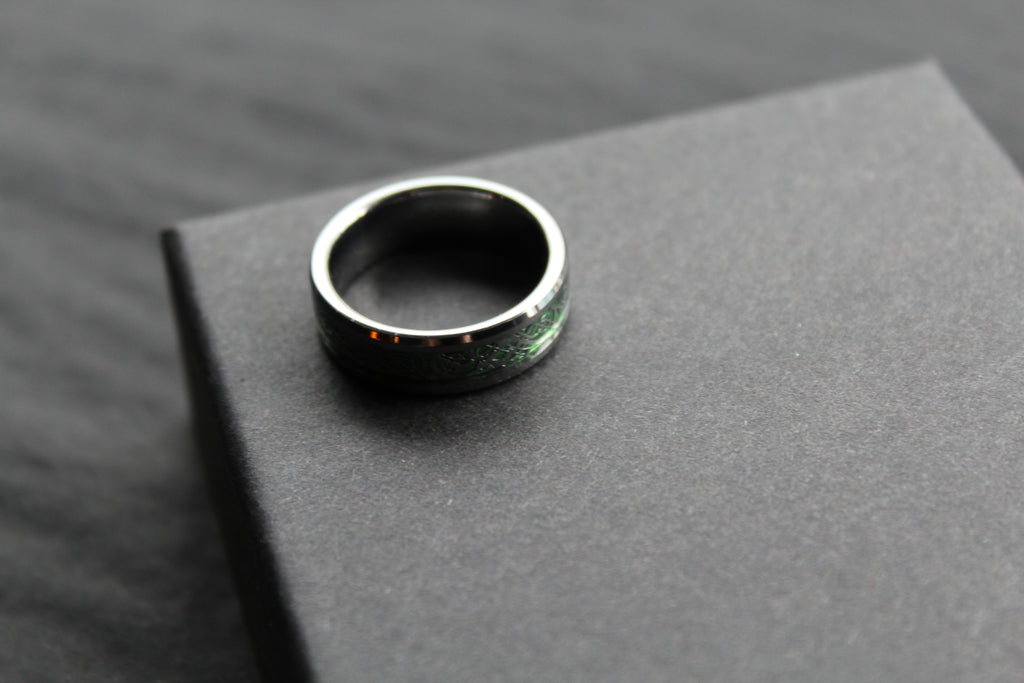 Tungsten Carbide Celtic Ring with Green Carbon Fibre