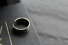 Load image into Gallery viewer, Turtles Toe Ring
