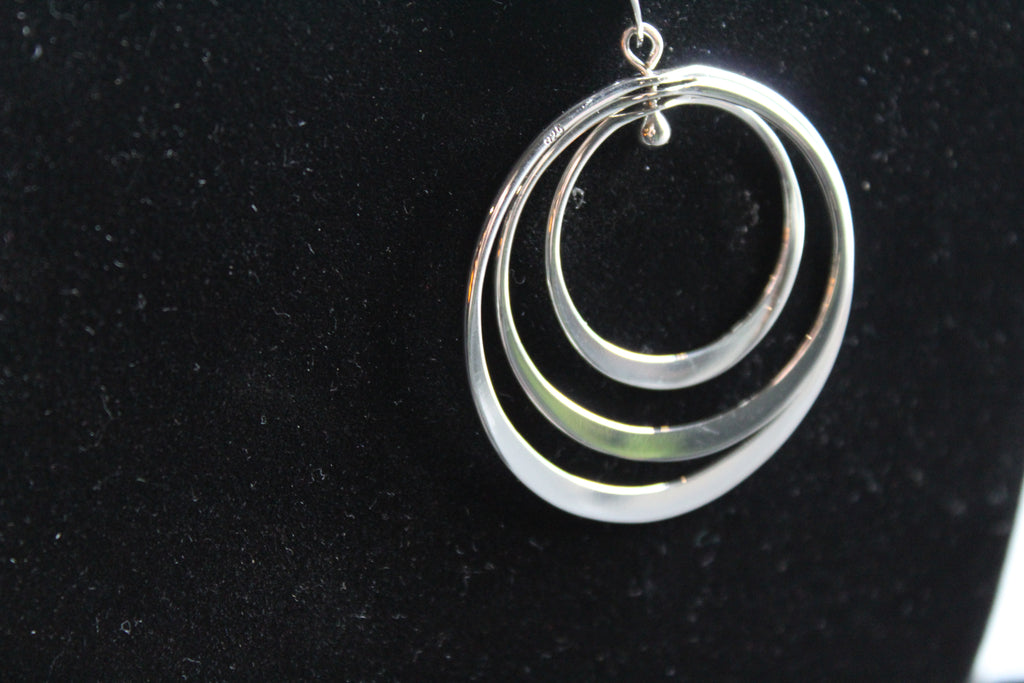 Twirling Silver Hoops Pendant with 18 - 20" Silver Chain