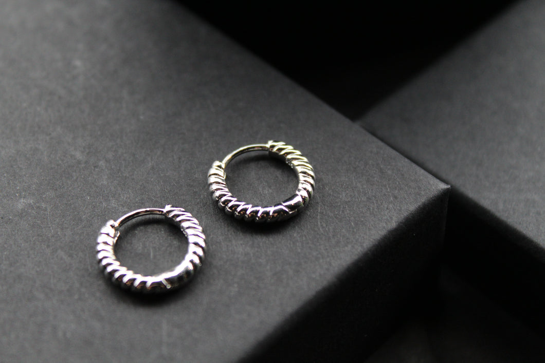 Twisted Circle Hoops
