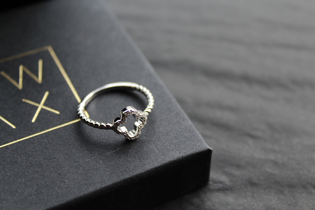 Vintage Clover Silver Ring