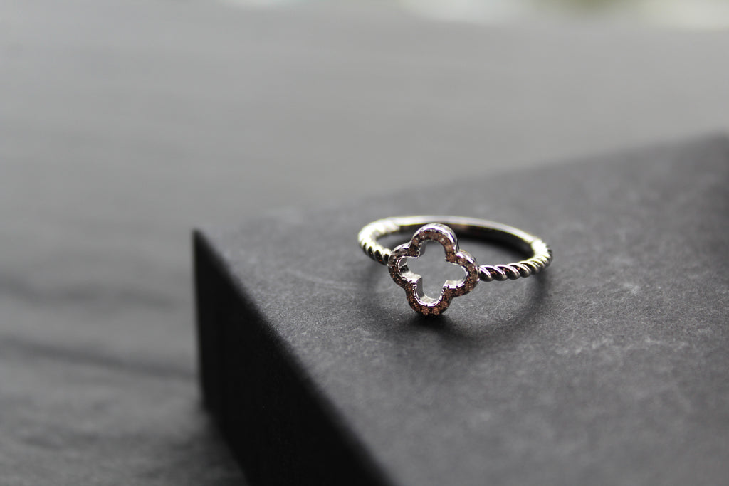 Vintage Clover Silver Ring