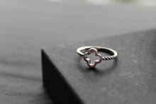 Load image into Gallery viewer, Vintage Clover Silver Ring
