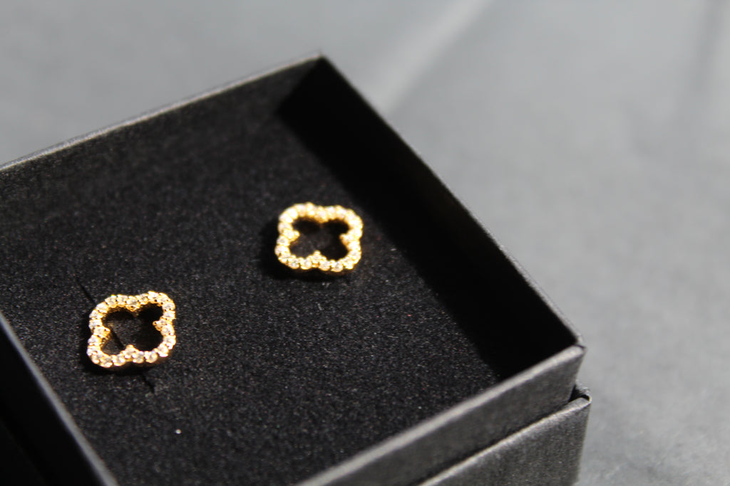 Vintage Open Flower Earrings