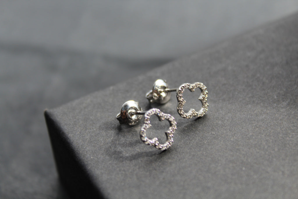 Vintage Open Flower Earrings